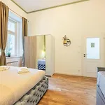 Apartamento Washington-5 By Interhome Praga