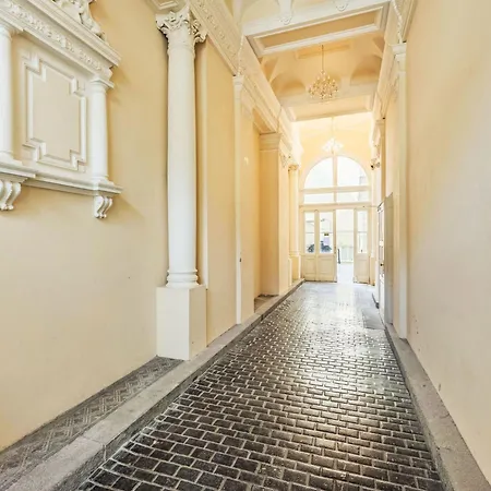 Washington-5 By Interhome Prague